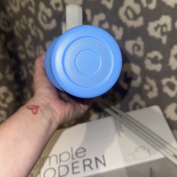 Simple Modern TREK 40oz Tumbler In Polar Sunrise 🌄 New 🆕 & Never Used 😍 - Picture 10 of 17